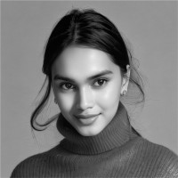 Ella Paulino, Chra