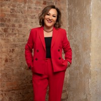 Jane Finch, Cam