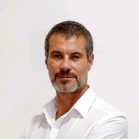 Simon Howett