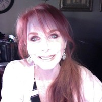 SUZANNE DEE