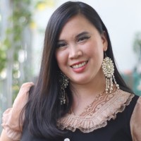 Suzanne Dang