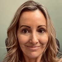 Stephanie Holdt