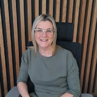 Lee-Maria Hughes Amciex