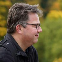 Chris Van Den Akker