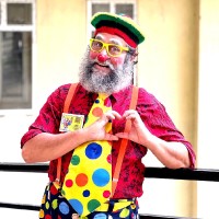 Happy Uncle - the Caring Clown