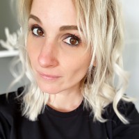 Miriam Stump