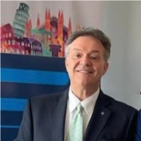 Mauro R.
