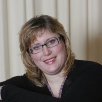 Anna Graveley