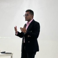 Vikeswaran (Vik) D