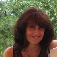 Vanessa Julie Holmes