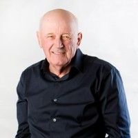 Peter Gibbons