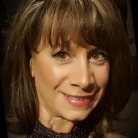 Angela Lima