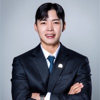 Dustin Cho