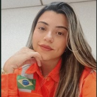 Luiza Corrêa