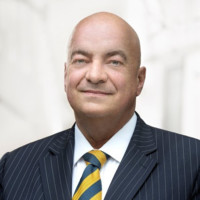 Dr. Robert Barner