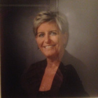 Yvette Van Den Hoven