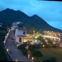 Hillsretreat Resorts