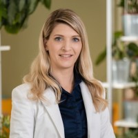 Sandra Riedl, Mba