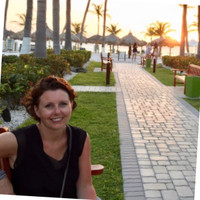 Corine Van Nieuwburg