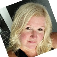 Jennifer Knoll-Graves
