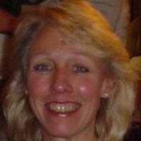 Lynette Greaves