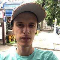 Александр Леоничев