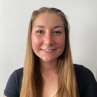 Abbey Holmen