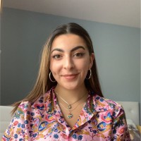 Cristina Estrella, Ches