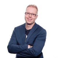 Erik Caris