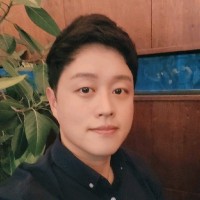 Yongduk Lee