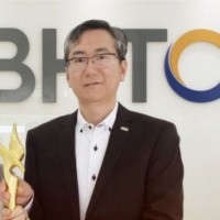 Larry (Yuliang) Zhu
