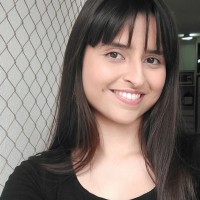 Lara Vasconcellos Ponsoni