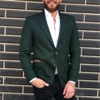 عمرو حسني