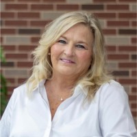 Yvonne Moebs
