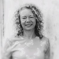 Nicoline Van Den Broek
