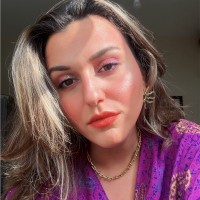 İrem Güzeller