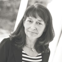 Iris H.