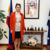 Gladys Houng