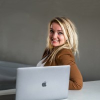 Deborah van den Broek