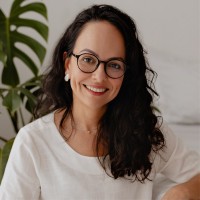Isabela Bastos