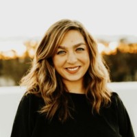 Claire R.