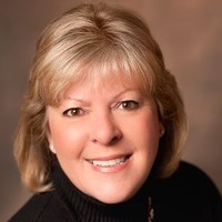 Julie Carr