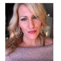 Dana Thomas