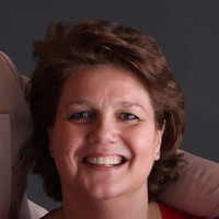 Esmeralda Oebeles