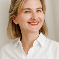 Elena Azhnova