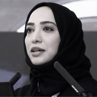 Dr. Najlaa Al Naqbi ( 娜吉拉 )
