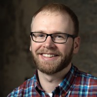 Travis Tennessen, Aia
