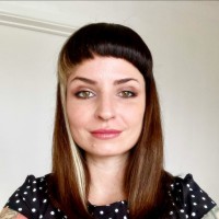 Jola Uzolnik