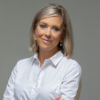 Laura Ghaemian