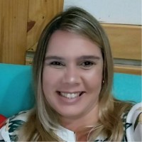 Elaine M Gomes